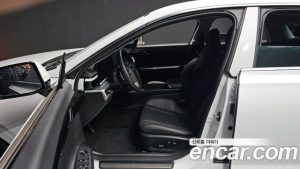 Hyundai Grandeur 2.5 Бензин 2WD 2024 года из Южной Кореи