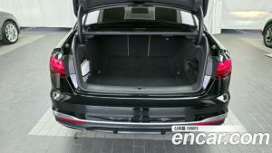 Audi A4 40 TFSI Premium 2023 года из Южной Кореи