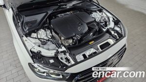 Mercedes-Benz E-Class E220d 4MATIC Exclusive 2025 года из Южной Кореи