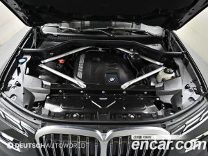 BMW X7 xDrive 40i M Sport 6 2024 года из Южной Кореи