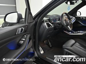BMW X7 xDrive 40i M Sport 6 2024 года из Южной Кореи