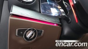 Mercedes-Benz E-Class E250 AMG Line 2023 года из Южной Кореи