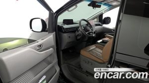 Hyundai Staria L3.5 Lounge 9-Seater 2024 года из Южной Кореи