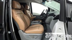 Hyundai Staria L3.5 Lounge 9-Seater 2024 года из Южной Кореи