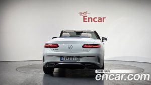Mercedes-Benz E-Class E450 4MATIC Cabriolet 2023 года из Южной Кореи