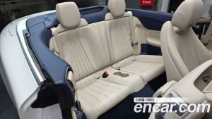Mercedes-Benz E-Class E450 4MATIC Cabriolet 2023 года из Южной Кореи