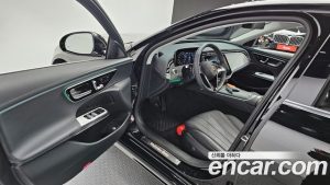 Mercedes-Benz E-Class E200 Avantgarde 2025 года из Южной Кореи