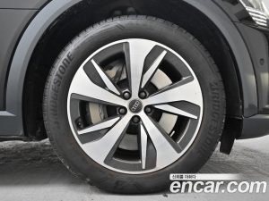 Audi Q8 e-tron 55 4WD 2024 года из Южной Кореи