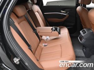 Audi Q8 e-tron 55 4WD 2024 года из Южной Кореи