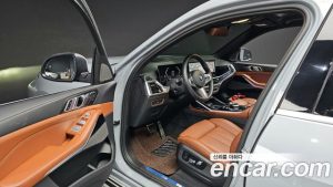 BMW X7 xDrive 40i M Sport 7-Seater 2024 года из Южной Кореи