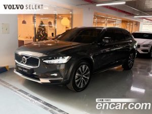 Volvo V90 B5 ULTIMATE AWD 2024 года из Южной Кореи