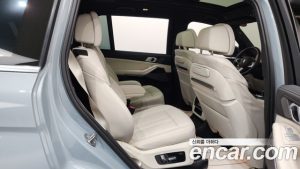 BMW X7 xDrive 40i M Sport 6 2024 года из Южной Кореи