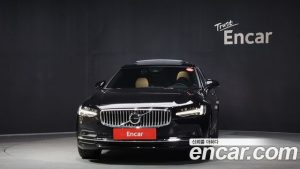 Volvo S90 B6 AWD ULTIMATE Bright 2023 года из Южной Кореи