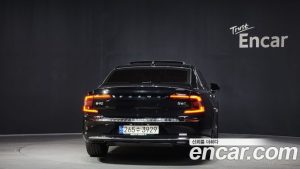 Volvo S90 B6 AWD ULTIMATE Bright 2023 года из Южной Кореи