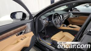 Volvo S90 B6 AWD ULTIMATE Bright 2023 года из Южной Кореи