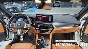 BMW 5-Series 520i M Sport 2023 года из Южной Кореи
