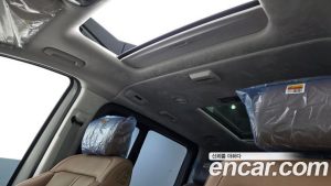 Hyundai Staria 4WD Lounge 9-Seater 2025 года из Южной Кореи