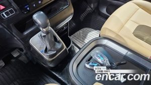 Hyundai Staria L3.5 Wagon 5 2025 года из Южной Кореи