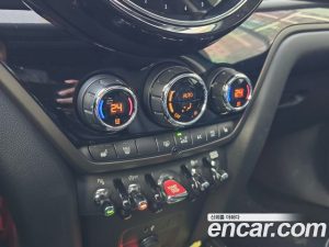 Mini Countryman CLASSIC Plus COMFORT PACK 2023 года из Южной Кореи