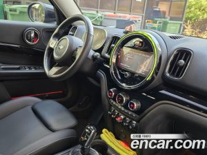 Mini Countryman CLASSIC Plus COMFORT PACK 2023 года из Южной Кореи