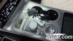 Genesis GV70 2.5T Бензин AWD 2025 года из Южной Кореи