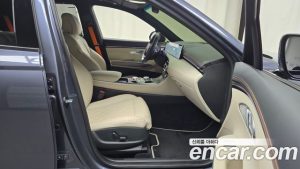 Genesis GV70 2.5T Бензин AWD 2025 года из Южной Кореи
