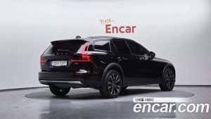 Volvo V60 B5 ULTIMATE AWD 2024 года из Южной Кореи
