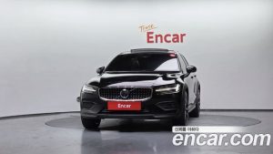 Volvo V60 B5 ULTIMATE AWD 2024 года из Южной Кореи