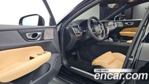 Volvo V60 B5 ULTIMATE AWD 2024 года из Южной Кореи