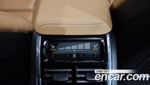 Volvo V60 B5 ULTIMATE AWD 2024 года из Южной Кореи