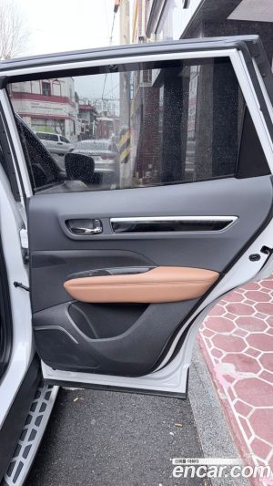 Renault-KoreaSamsung QM6 Бензин 2WD RE Signature 2025 года из Южной Кореи