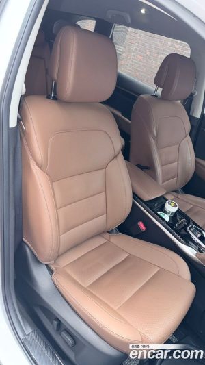 Renault-KoreaSamsung QM6 Бензин 2WD RE Signature 2025 года из Южной Кореи