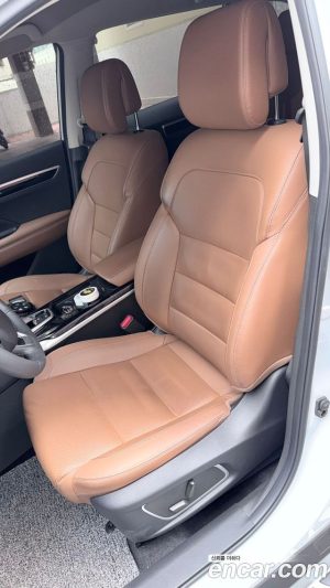 Renault-KoreaSamsung QM6 Бензин 2WD RE Signature 2025 года из Южной Кореи