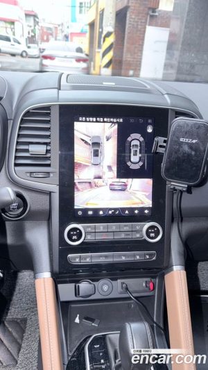 Renault-KoreaSamsung QM6 Бензин 2WD RE Signature 2025 года из Южной Кореи