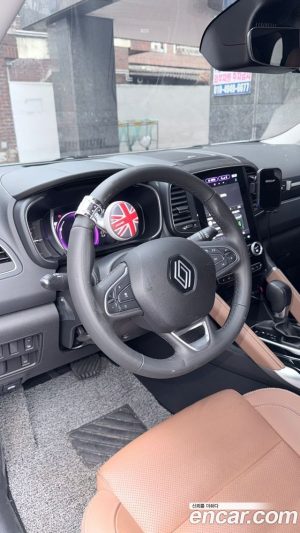 Renault-KoreaSamsung QM6 Бензин 2WD RE Signature 2025 года из Южной Кореи