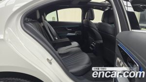 Mercedes-Benz E-Class E300 4MATIC Exclusive 2025 года из Южной Кореи