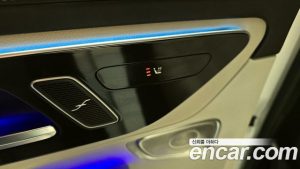 Mercedes-Benz GLC-Class GLC300 4MATIC Avantgarde Coupe 2025 года из Южной Кореи