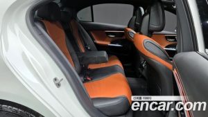 Mercedes-Benz C-Class C200 AMG Line 2025 года из Южной Кореи