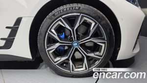 BMW i4 eDrive40 M Sport PRO 2024 года из Южной Кореи