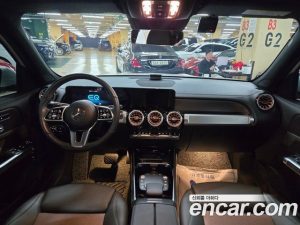 Mercedes-Benz EQB EQB300 4MATIC 2024 года из Южной Кореи