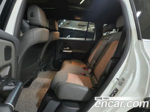 Mercedes-Benz EQB EQB300 4MATIC 2024 года из Южной Кореи