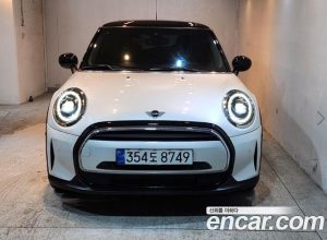 Mini Cooper CLASSIC Plus 2024 года из Южной Кореи