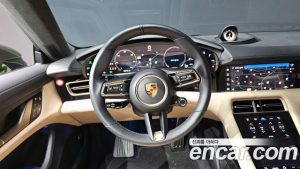 Porsche Taycan Turbo CROSS TURISMO 2022 года из Южной Кореи