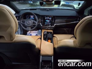 Volvo S90 B6 AWD Inscription 2022 года из Южной Кореи