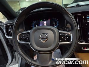 Volvo S90 B6 AWD Inscription 2022 года из Южной Кореи