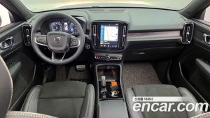 Volvo XC40 B4 R- 2022 года из Южной Кореи