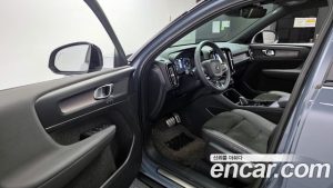 Volvo XC40 B4 R- 2022 года из Южной Кореи