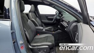 Volvo XC40 B4 R- 2022 года из Южной Кореи