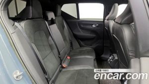 Volvo XC40 B4 R- 2022 года из Южной Кореи