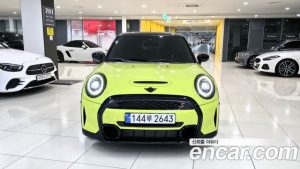 Mini Cooper CLASSIC 2024 года из Южной Кореи
